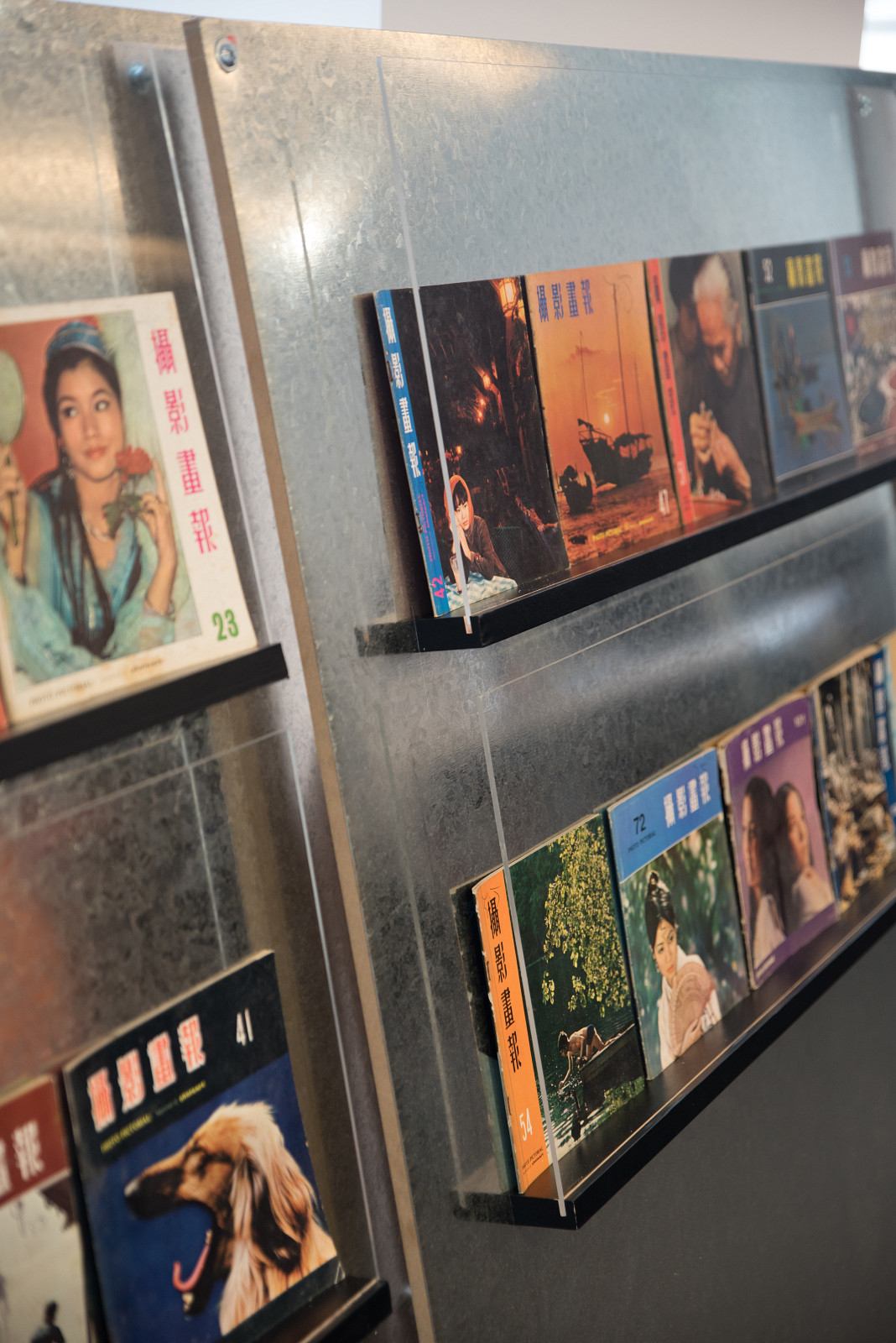 Unfolding Hong Kong: Photobooks collection from Lumenvisum